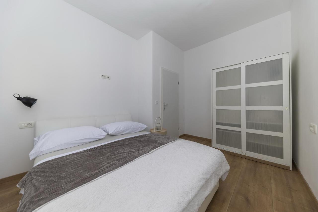 Apartments 23 And 25 With Free Private Parking Zára Kültér fotó