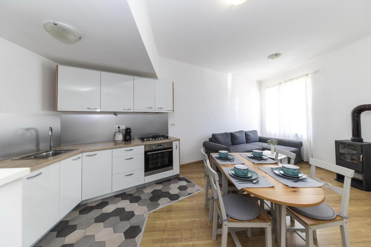 Apartments 23 And 25 With Free Private Parking Zára Kültér fotó